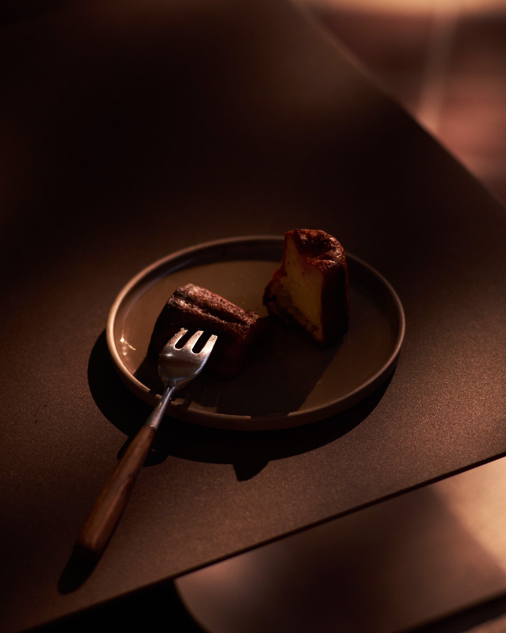 Stack Plate Cake - Cocoa
