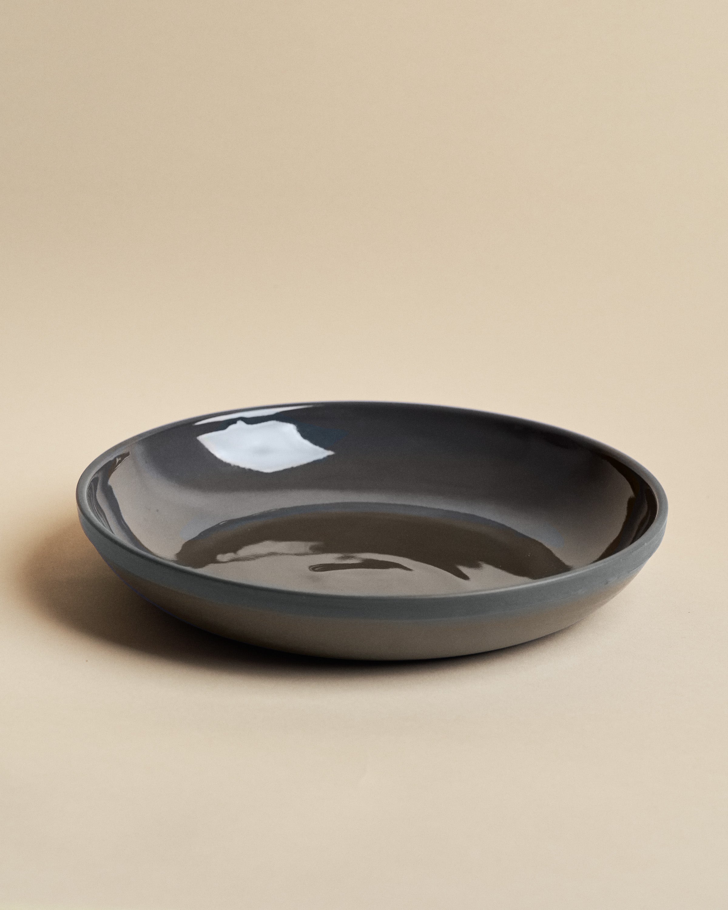 NOBLE plate 235 - charcoal
